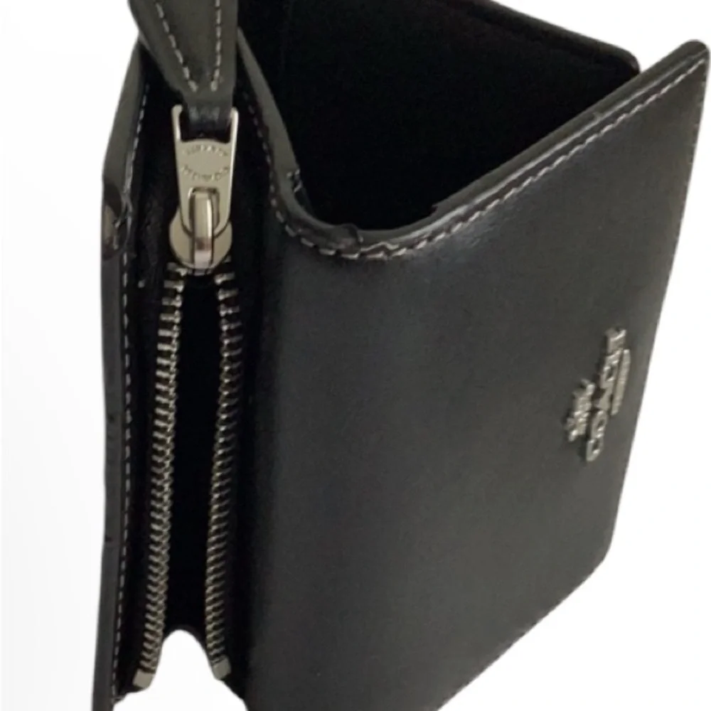 Coach NWOT Leather Micro Wallet - Picture 4 of 6